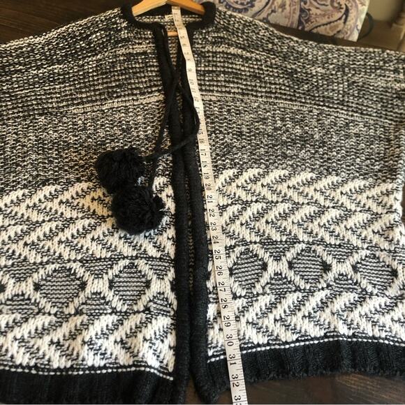 Aerie Sweater Women’s Wool Poncho Southwest Oversized Boho Bohemian Chunky - Picture 7 of 13